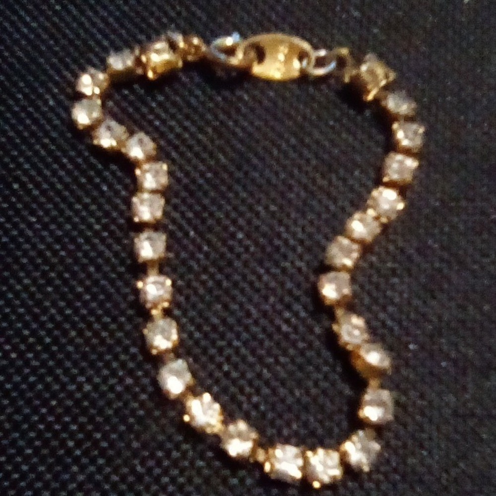 Vintage Avon Gold-Tone Rhinestone Tennis Bracelet - Picture 5 of 8